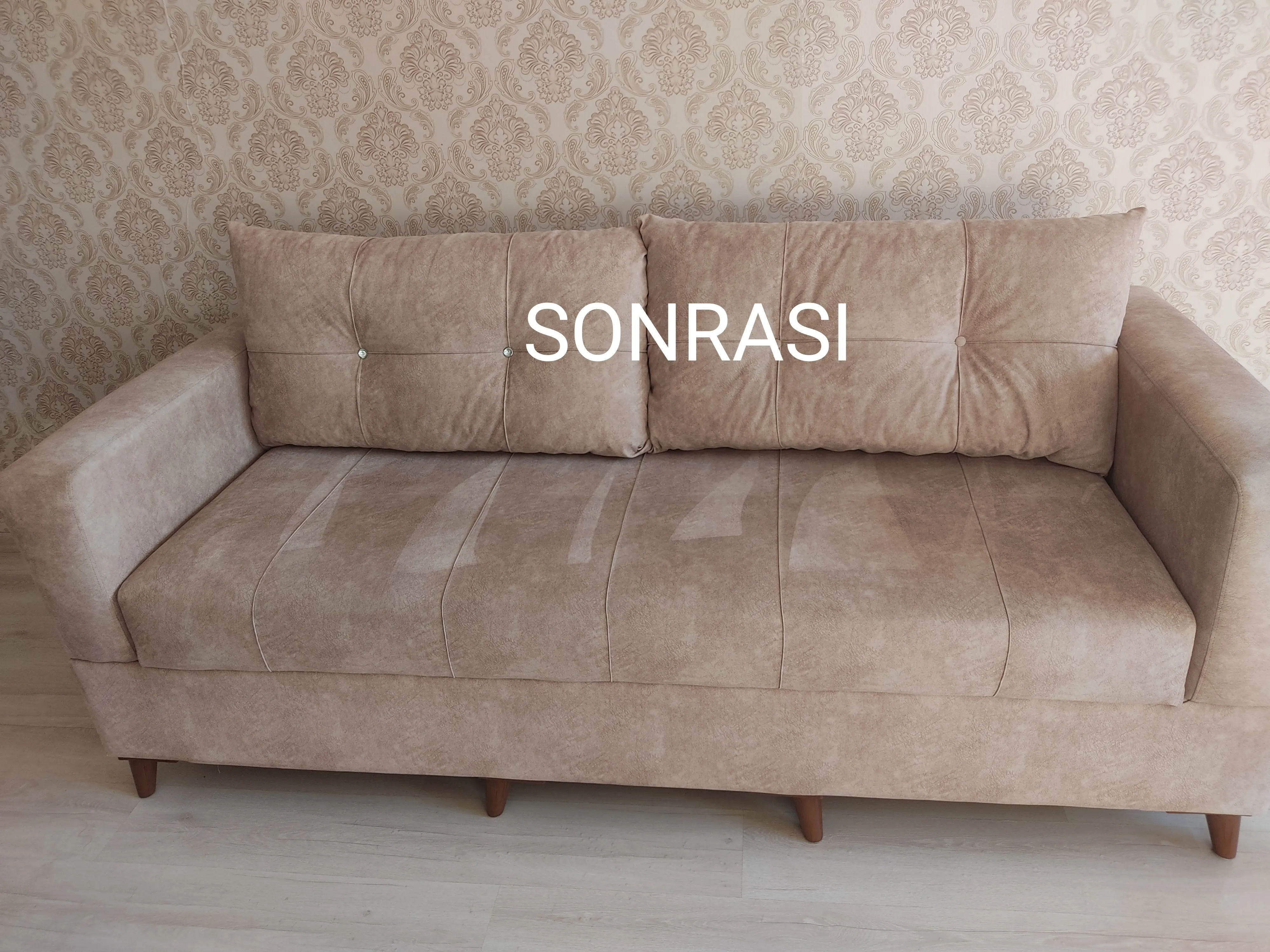 İ